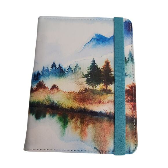Passport and Card Holder Landscape Design Mens Womens - Picture 1 of 6